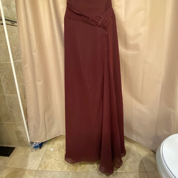 NWT Maroon red Formal gown size 6 - Picture 4 of 5